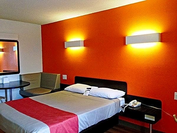 Motel 6 Omaha, NE