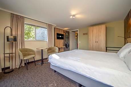 Luxury Apartment with Roof Terrace