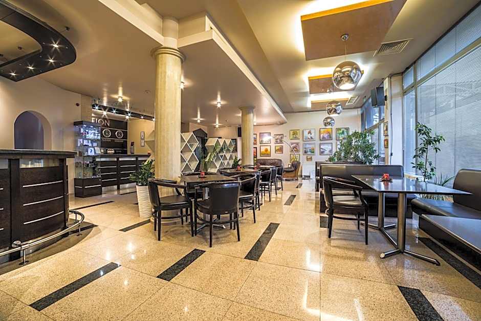 Business Hotel Plovdiv - Central Location