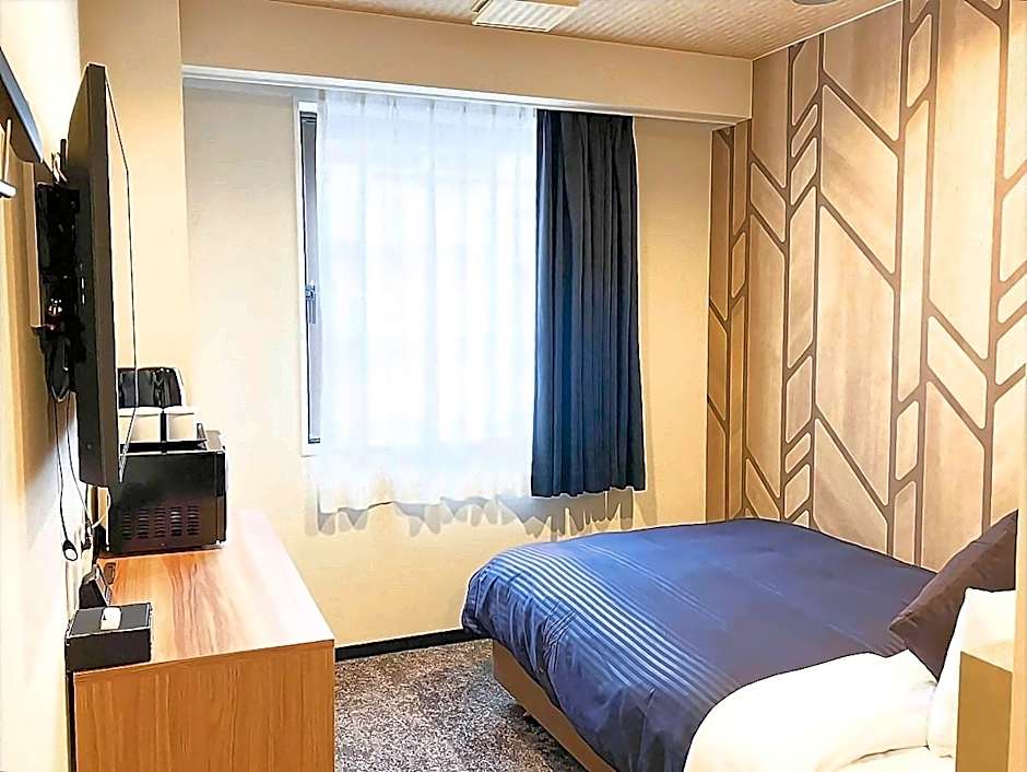 Hotel Livemax Chofuekimae