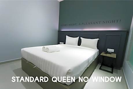 Standard Queen Room