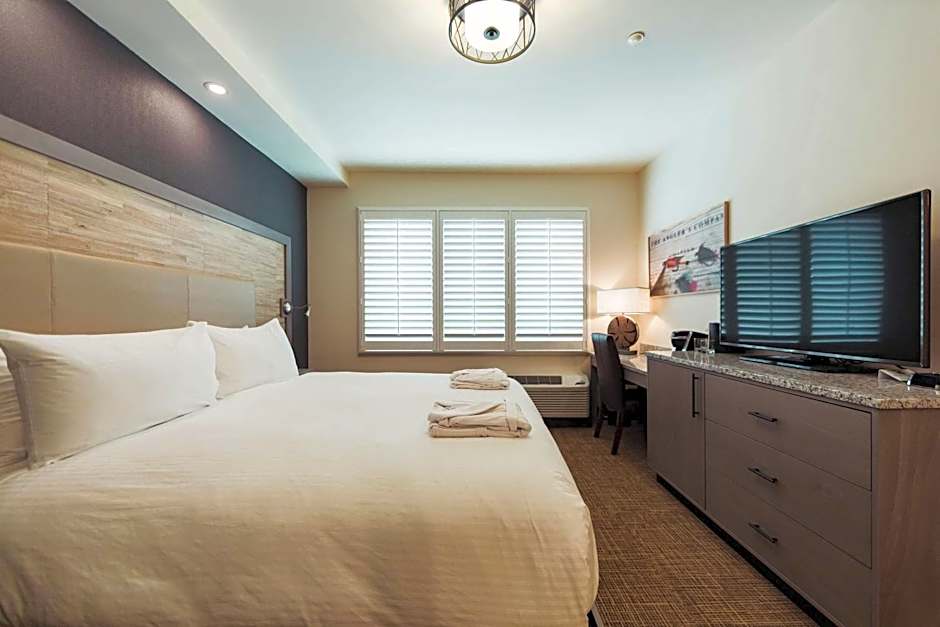 Tailwater Lodge Altmar Tapestry Collection by Hilton