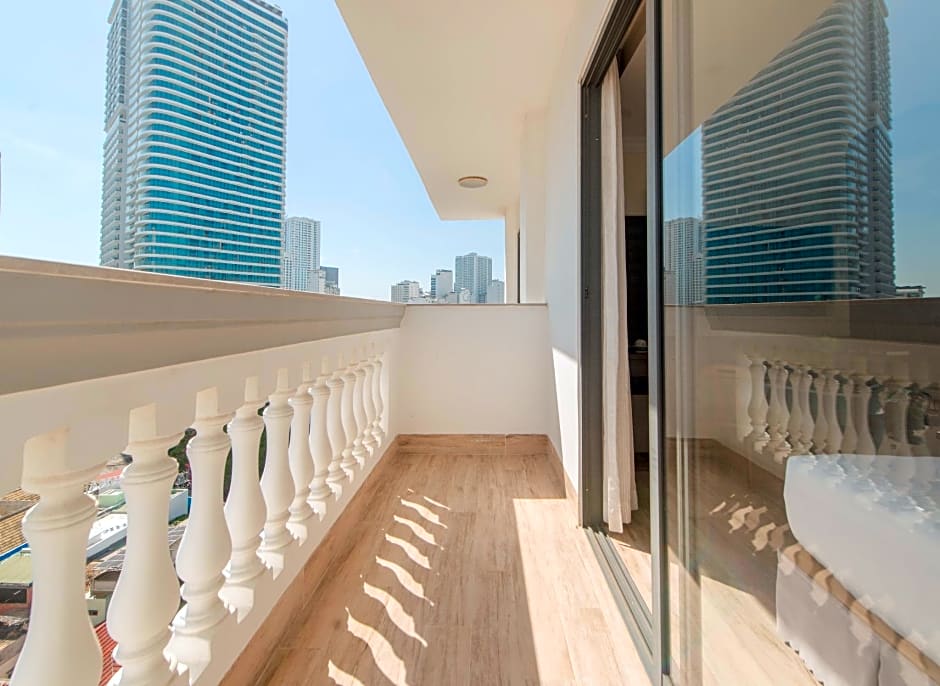 Seven Seas Hotel and Apartment