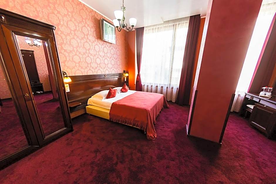 Daily Plaza Boutique Hotel