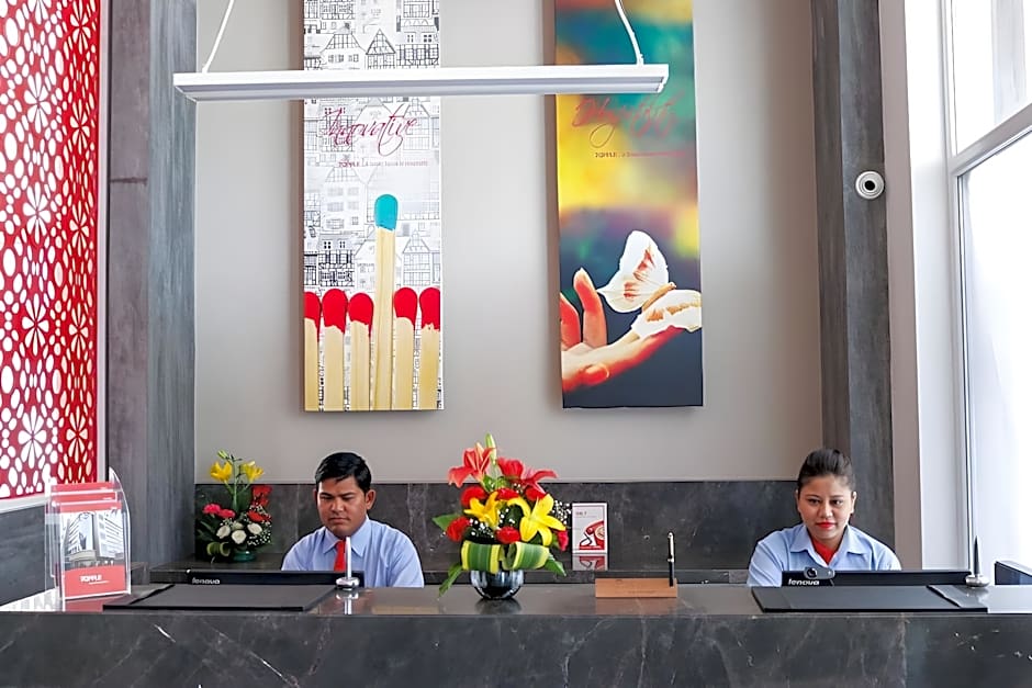 7 Apple Hotel, Vadodara