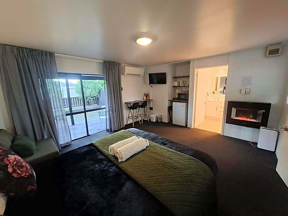 Mackenzie motels
