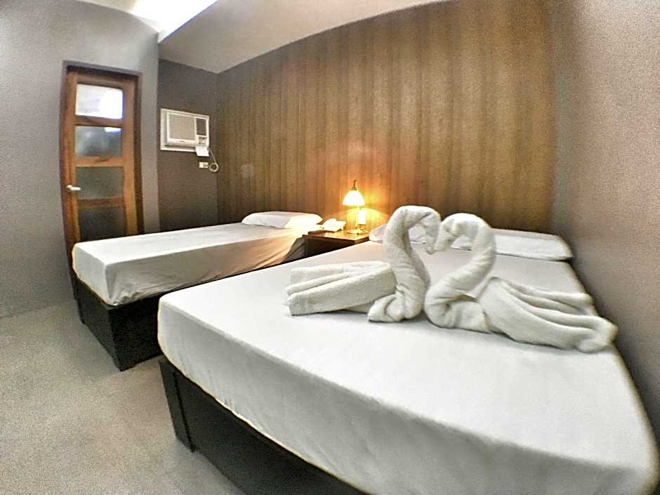 West Gate Hotel