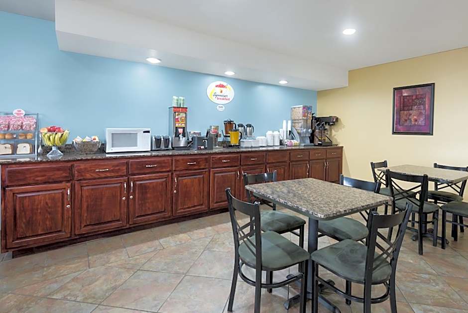 Super 8 by Wyndham Morgantown