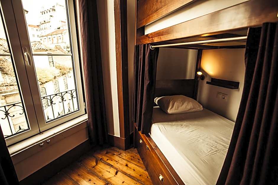Home Lisbon Hostel