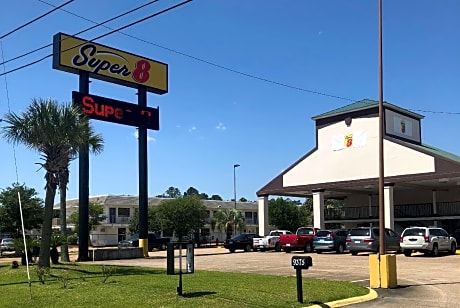Super 8 by Wyndham Gulfport Airport NW/Near Biloxi
