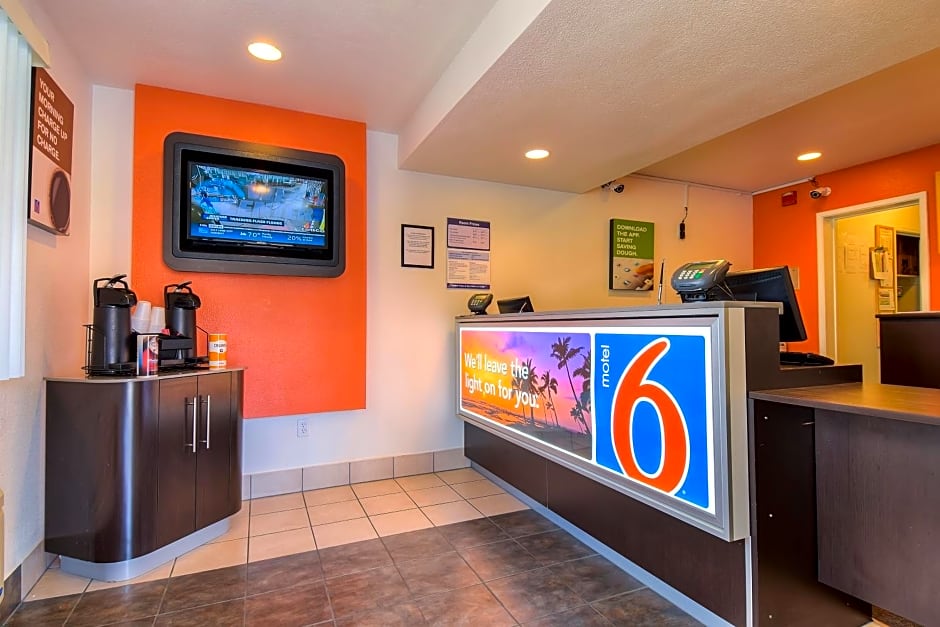 Motel 6-Westminster, CA - South - Long Beach Area