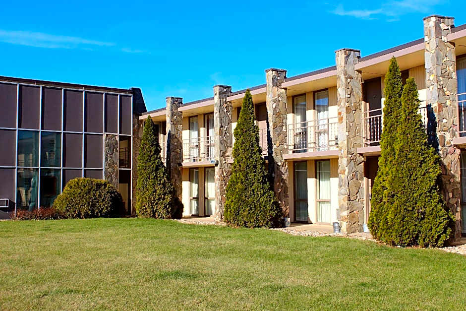 Econo Lodge Inn & Suites Brookings