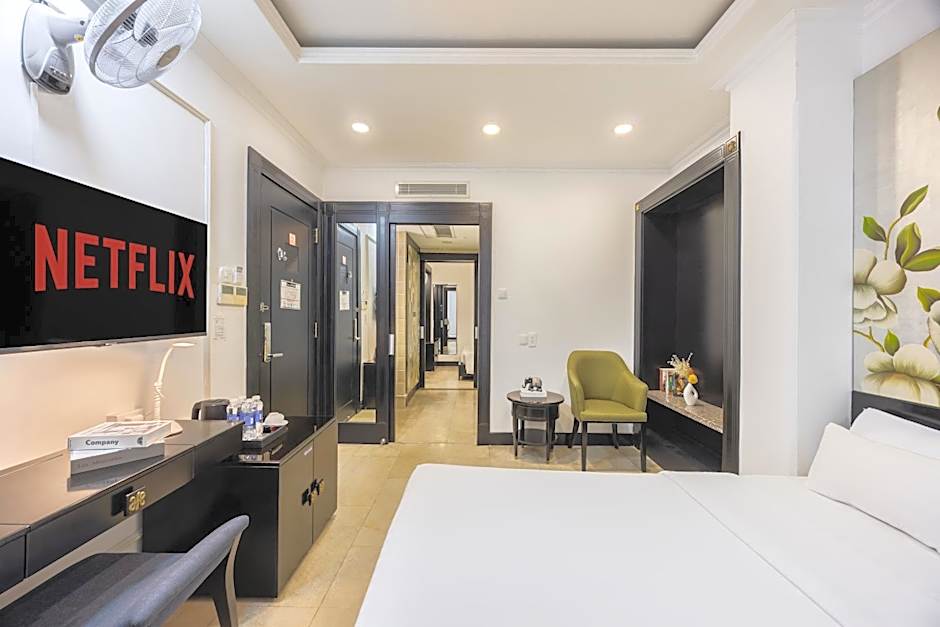 Photo 1 of 8 of Executive Suite
