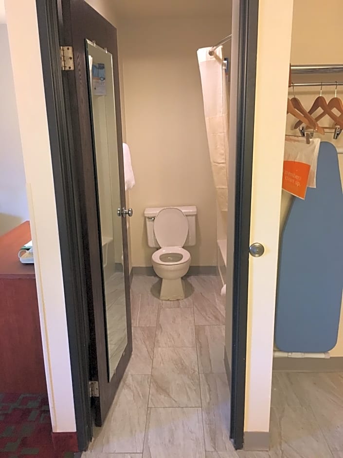 Quality Inn Milwaukee Route 45