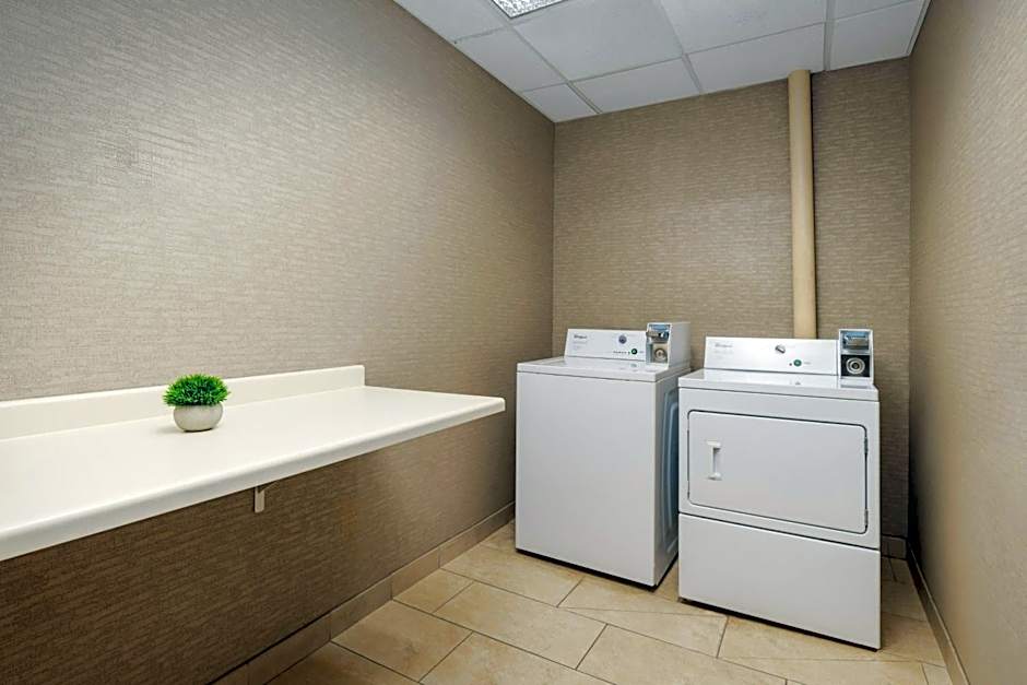 Courtyard by Marriott Salinas Monterey