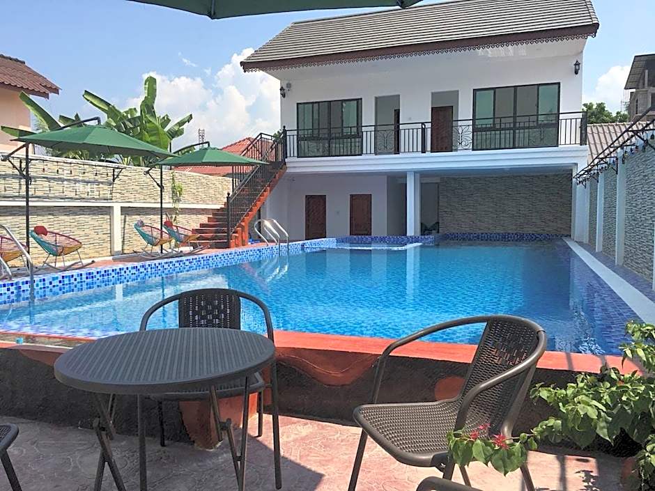 Eden de Vang Vieng Hotel