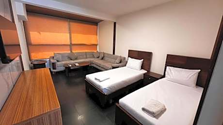 Deluxe Suite