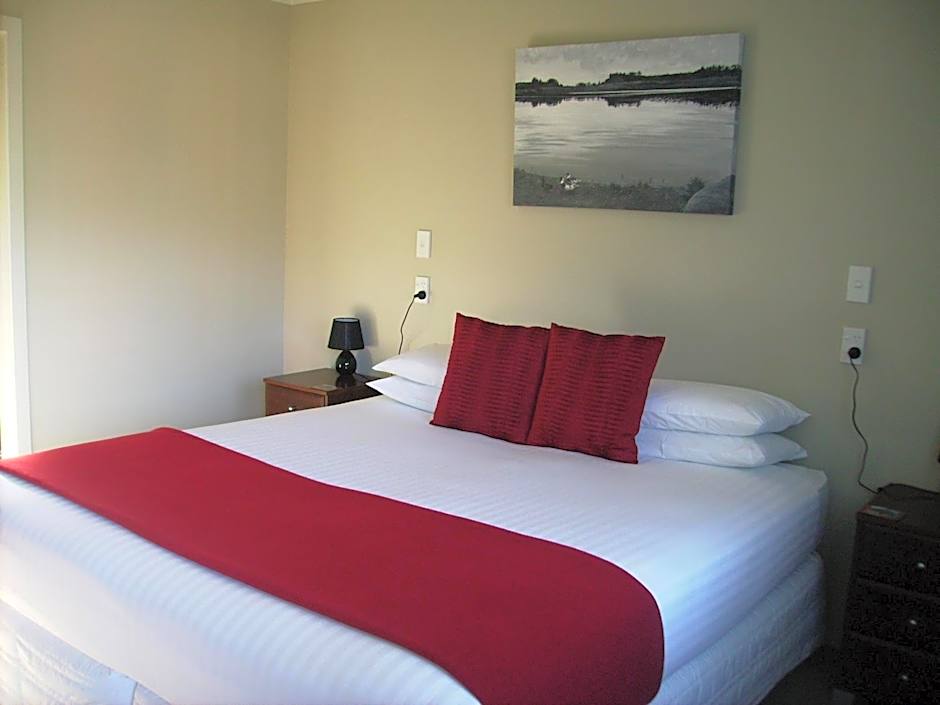 Albert Court Motor Lodge