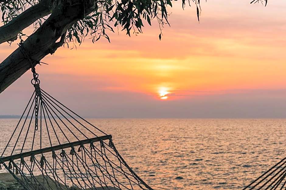 Elya Beach Luxury Suites