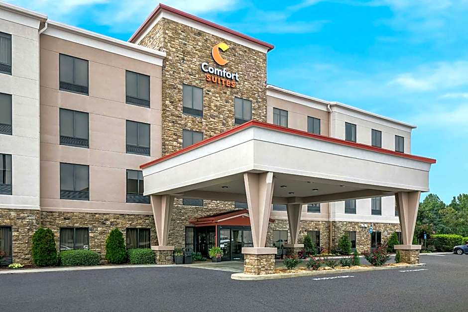 Photo 1 of 40 of Comfort Suites Commerce