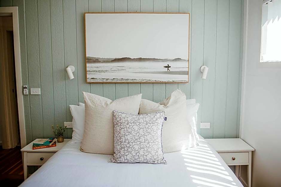 Surfside Cudmirrah Beach