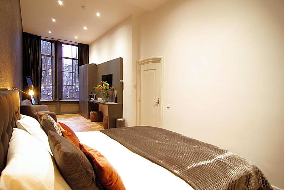 NEW! 2024 - The Canal Bridge Suites