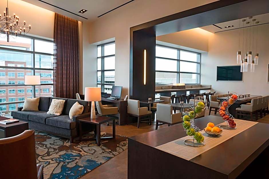 Buffalo Marriott at LECOM HARBORCENTER