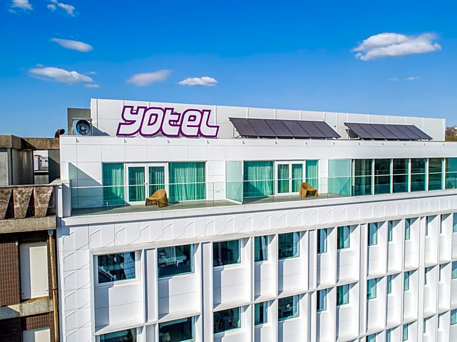 YOTEL Porto