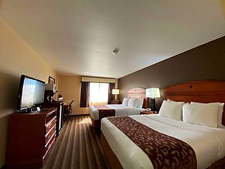 2 Queen Beds, Non-Smoking, Wireless High-Speed Internet, Full Breakfast