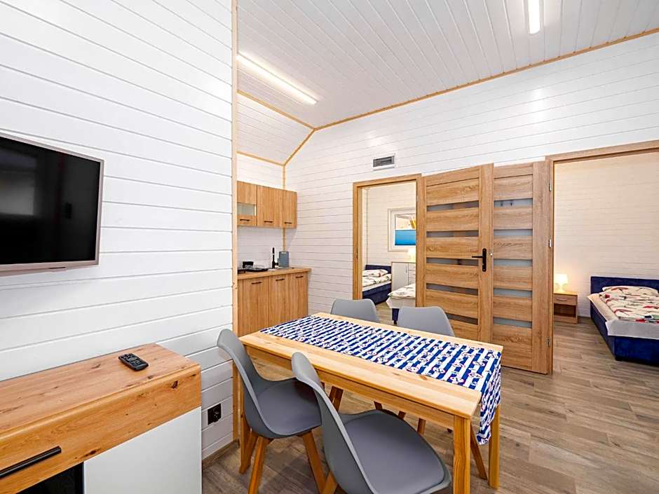 Zakatek Baltyku - domki nad morzem i jeziorem