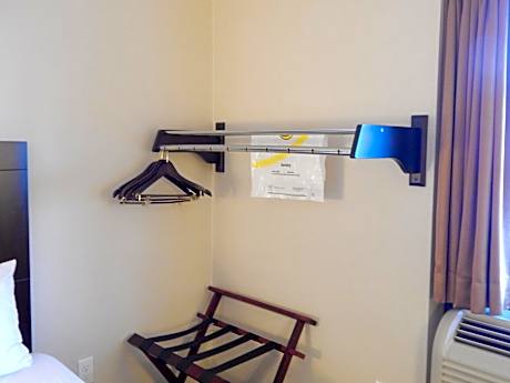 Deluxe Double Room with Two Double Beds - Non-Smoking