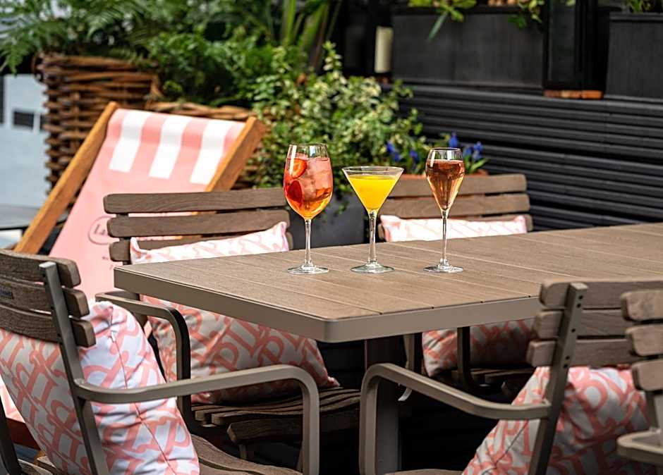 No.11 Cadogan Gardens