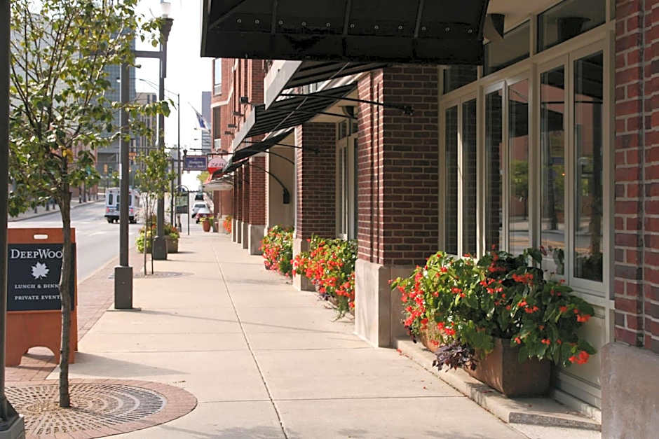 Hampton Inn By Hilton & Suites Columbus-Downtown