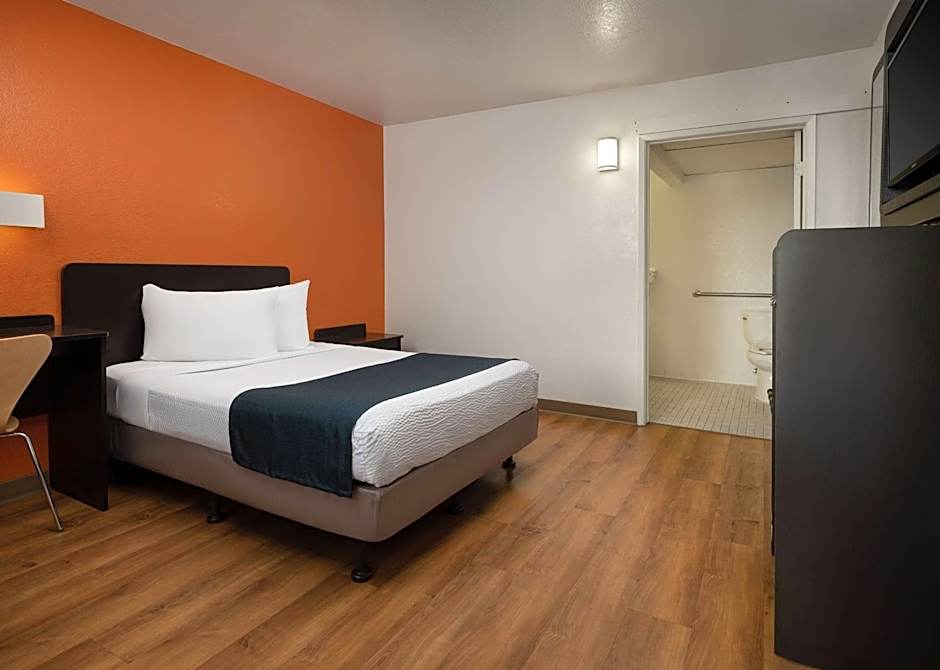 Motel 6-Carpinteria, CA - Santa Barbara - North