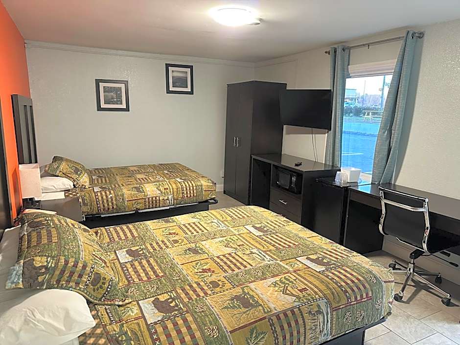 Whispering Pines Motel