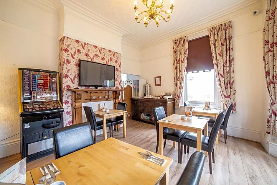 OYO The Douglas Hotel