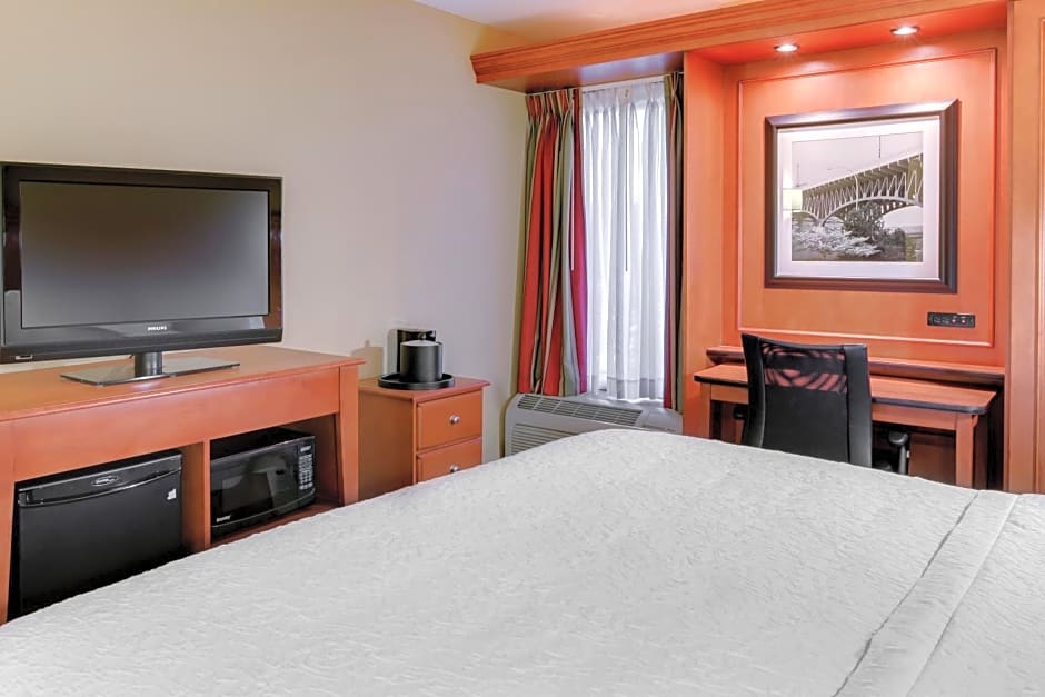 Hampton Inn Pittsburgh/Airport