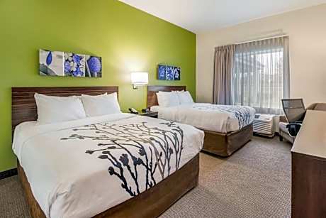 Queen Room with Two Queen Beds - Non-Smoking