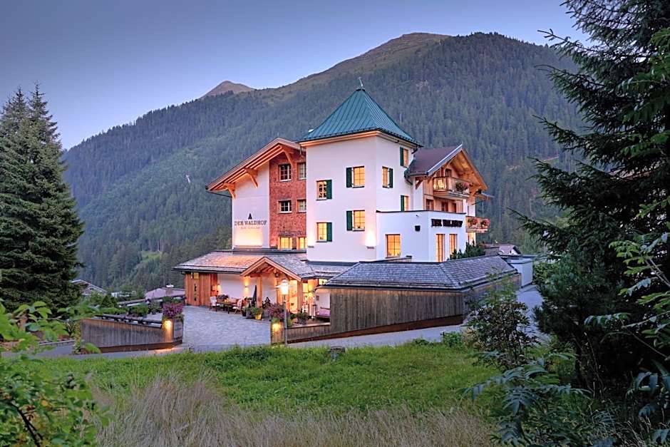 Der Waldhof Hotel