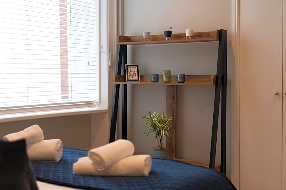 Crown and Cushion Appleby