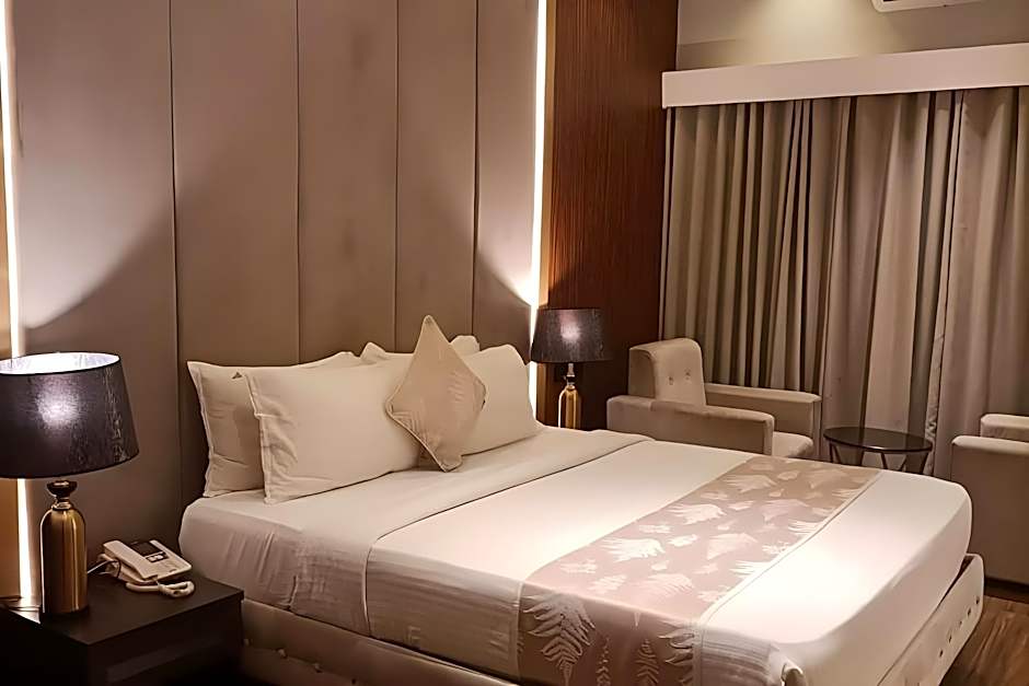 Hotel Poonja International