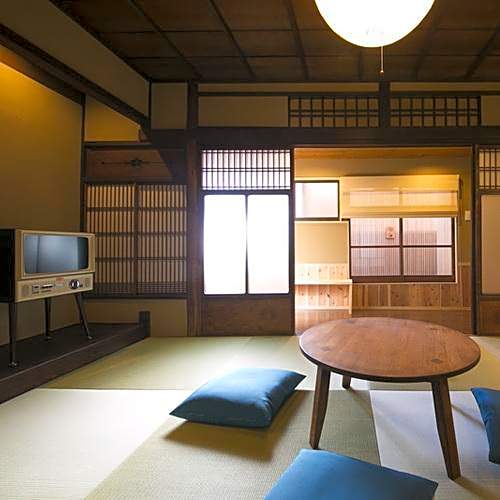 Sen/Gojo Kami-Cho (Dog Friendly)