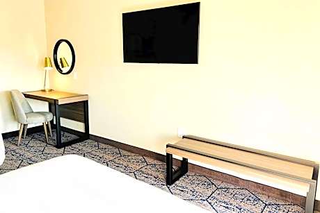 Suite with Two Double Beds - Non-Smoking