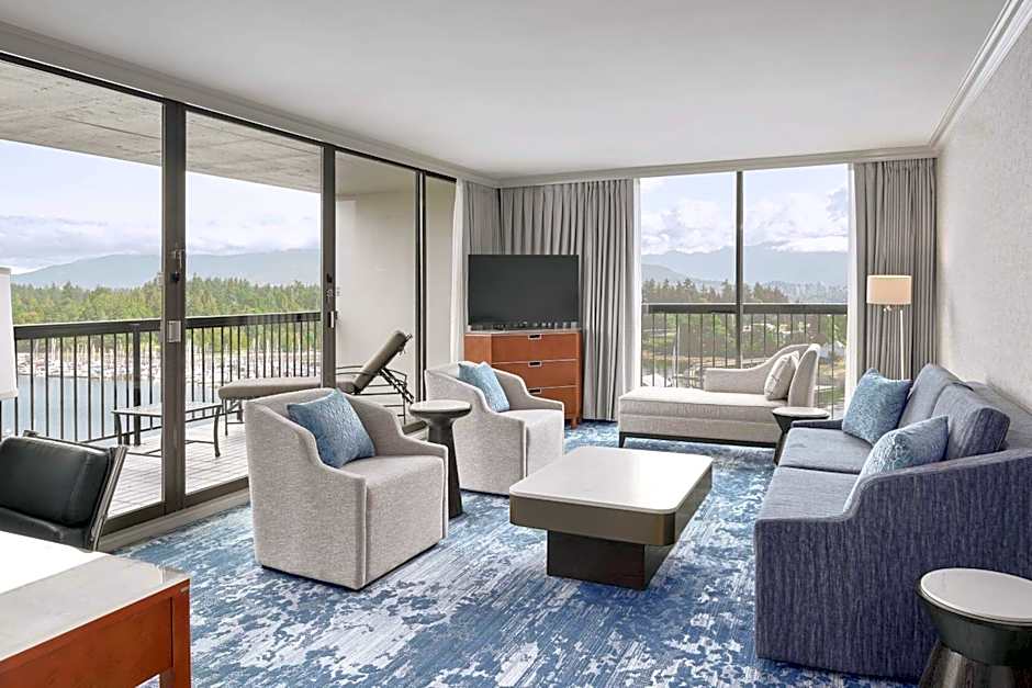 Photo 1 of 5 of 1 Bedroom 1 King Bed with Sofabed Suite, Harbor and Mountain View, Lanai