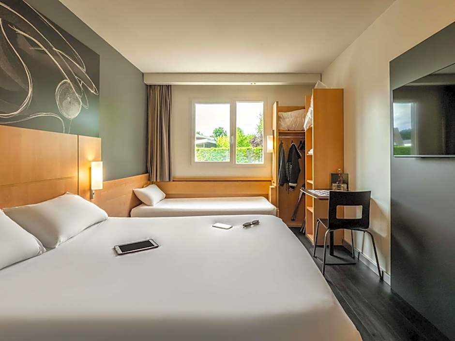 ibis Issoire