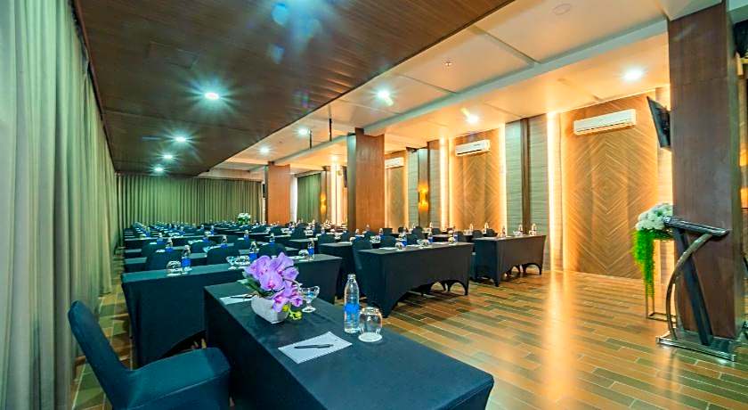 City of Aventus Hotel - Denpasar