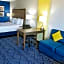 La Quinta Inn & Suites by Wyndham NE Long Beach/Cypress