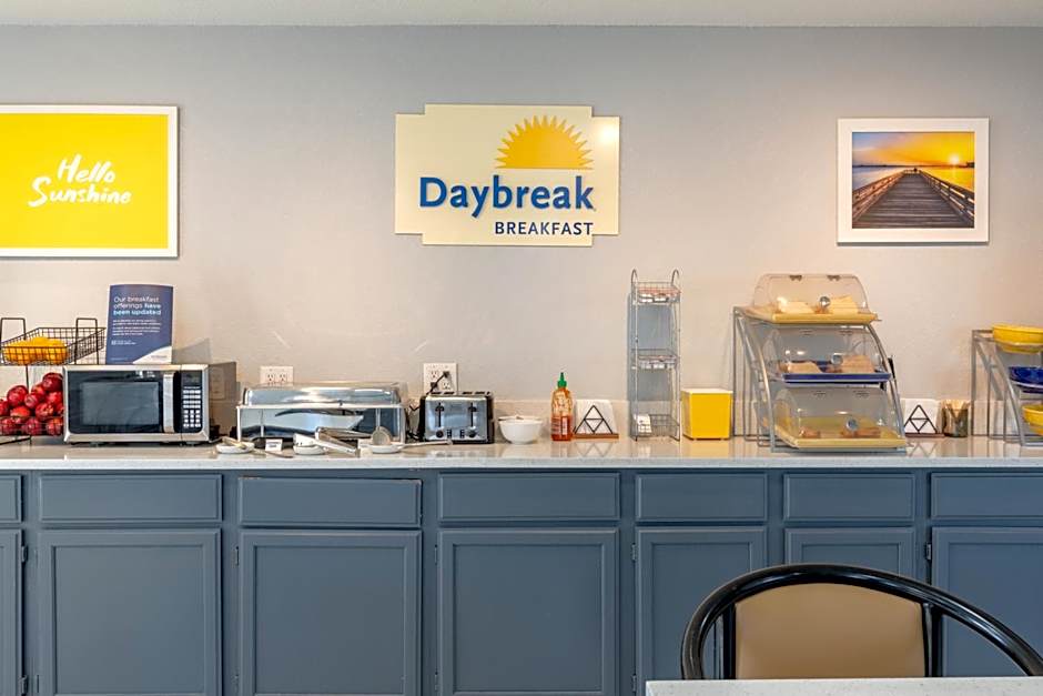 Days Inn by Wyndham Granbury