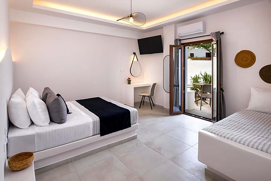 Santorinn Suites Fira