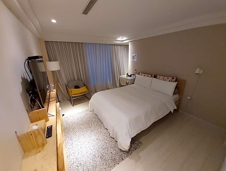 Yomi Hotel - ShuangLian MRT